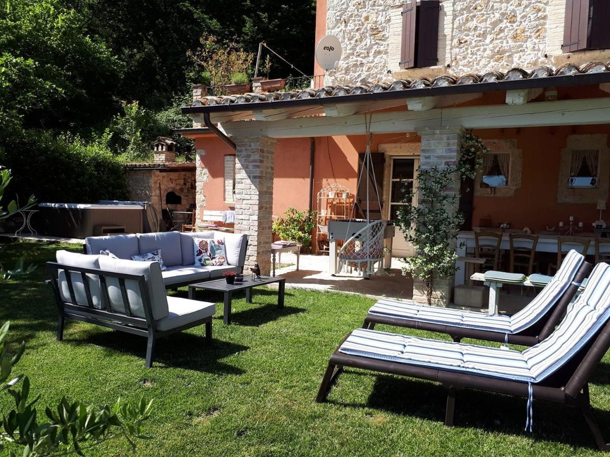 B&B L'Usignolo Асколи-Пичено Экстерьер фото