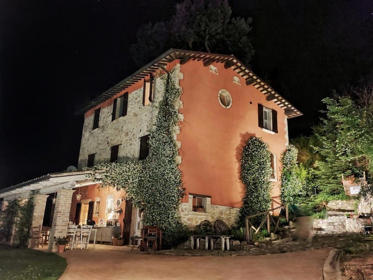 B&B L'Usignolo Асколи-Пичено Экстерьер фото